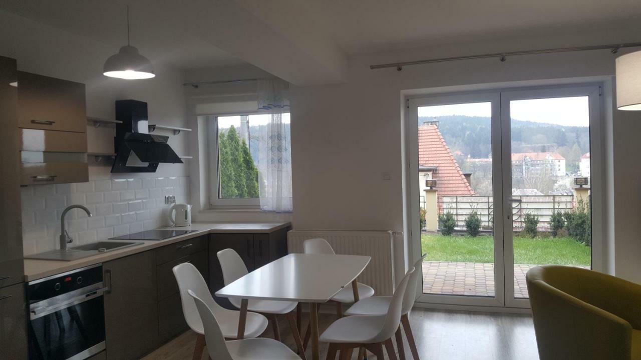 Apartament Z Widokiem-Blizej Zdroju Polanica-Zdrój Exterior foto